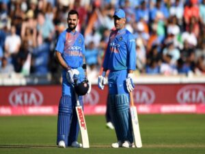 INDvsNZ : विराट कोहली ने शून्य पर आउट होकर भी तोड़ा धोनी का रिकॉर्ड !