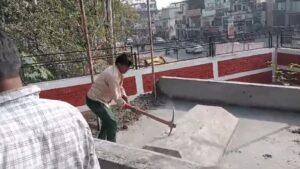 देहरादून के प्रतिष्ठित स्कूल परिसर में मजार निर्माण पर हंगामा, प्रशासन ने तुरंत कार्रवाई कर ध्वस्त किया निर्माण…..