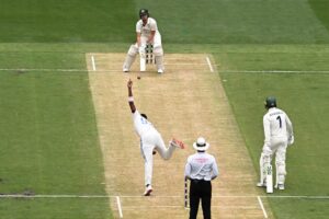 बुमराह की बॉल पर 3 साल बाद लगा सिक्स , 19 साल के सैम कोंस्टास ने मेलबर्न में किया ऐतिहासिक प्रदर्शन….