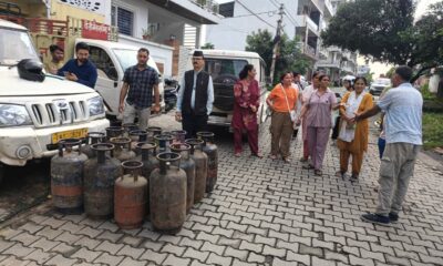 अवैध गैस रिफिलिंग का भंडाफोड़