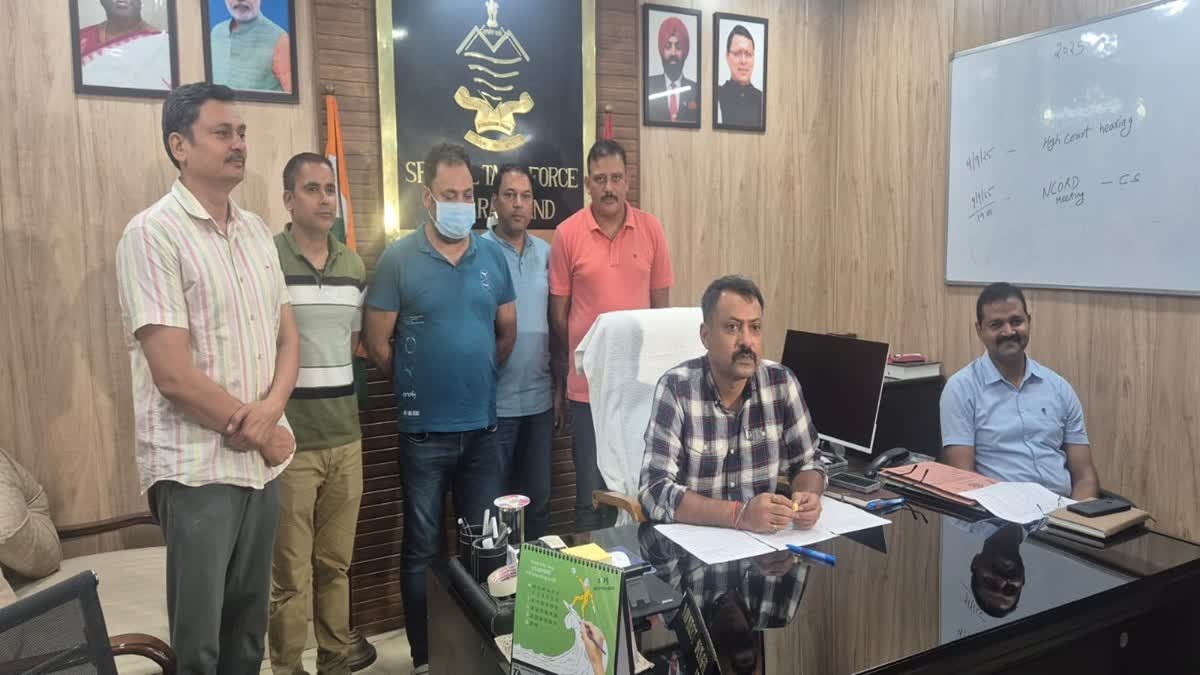 पति-पत्नी पंजाब से गिरफ्तार