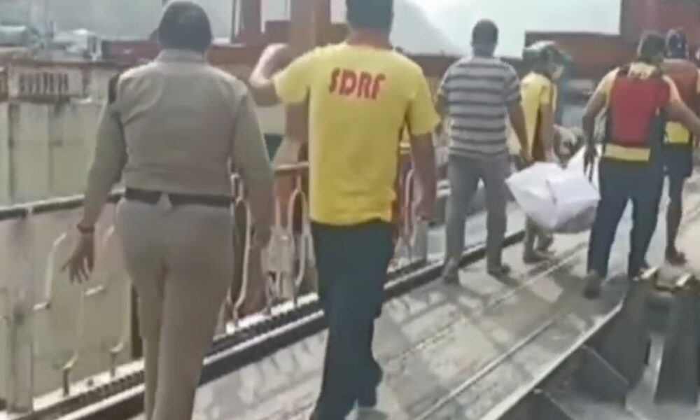 युवती का शव बरामद