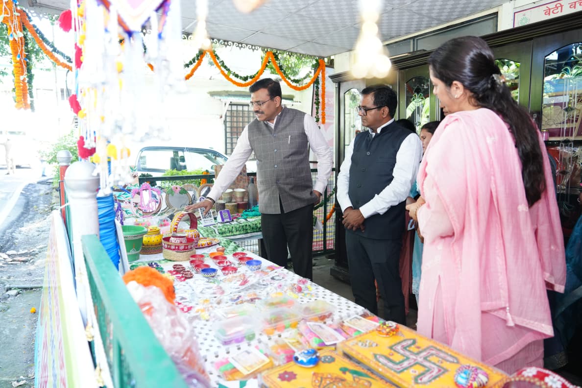मुख्य सचिव
