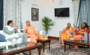 CM धामी को मिला संतों का आशीर्वाद, सोशल मीडिया पर छाया #SantoKaAshirwadDhamiKo