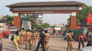 सीएम धामी के औचक निरीक्षण के बाद बदली ISBT की तस्वीर, सफाई से लेकर व्यवस्थाएं हुई चकाचक