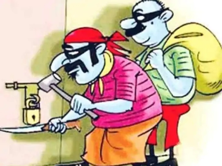 ALMORA क्वैराली गांव में चोरी