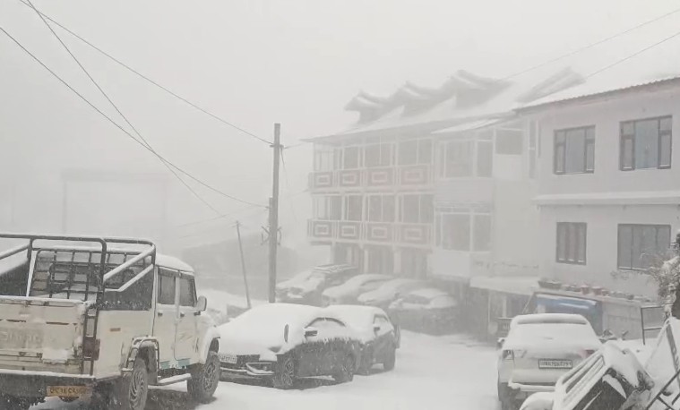 Snowfall in Uttarakhand