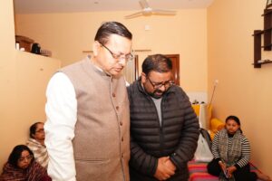 वरिष्ठ पत्रकार अनुपम त्रिवेदी की माँ का निधन, मुख्यमंत्री धामी ने जताया शोक