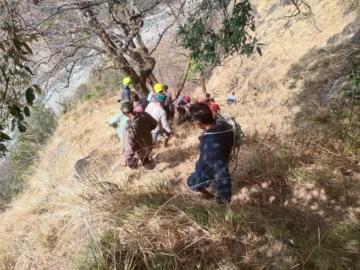 rudraprayg woman dies after fallen from hill rampur