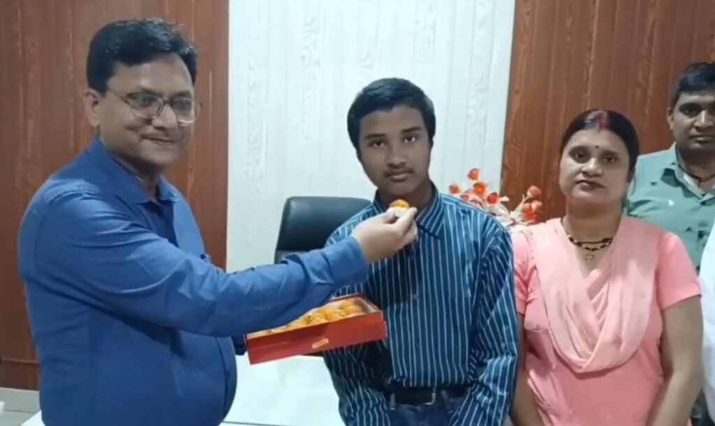 UK Board Class 10 Topper Akshat