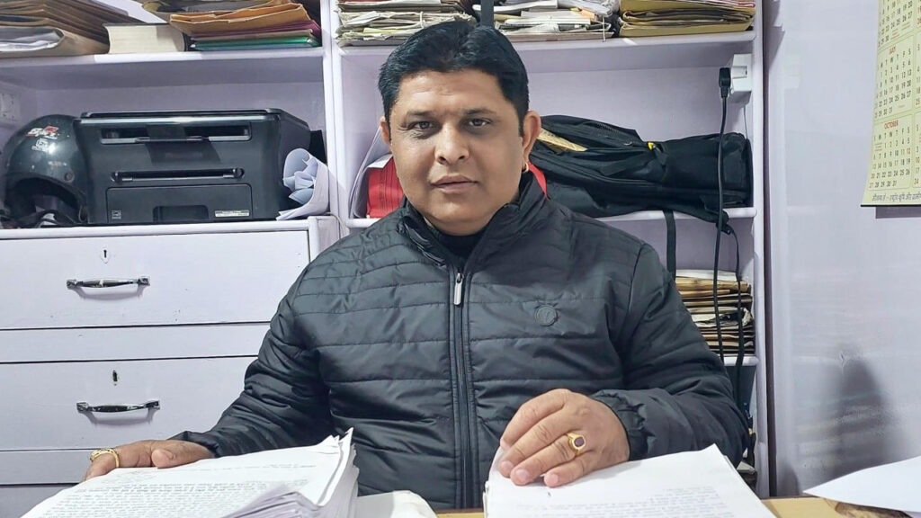 लाखों का घोटाला