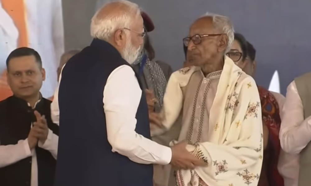 Makhanlal Sarkar with pm modi