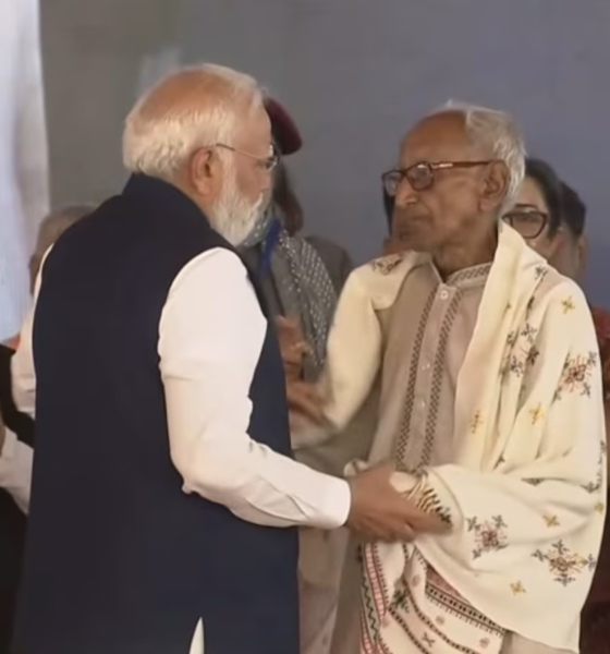 Makhanlal Sarkar with pm modi